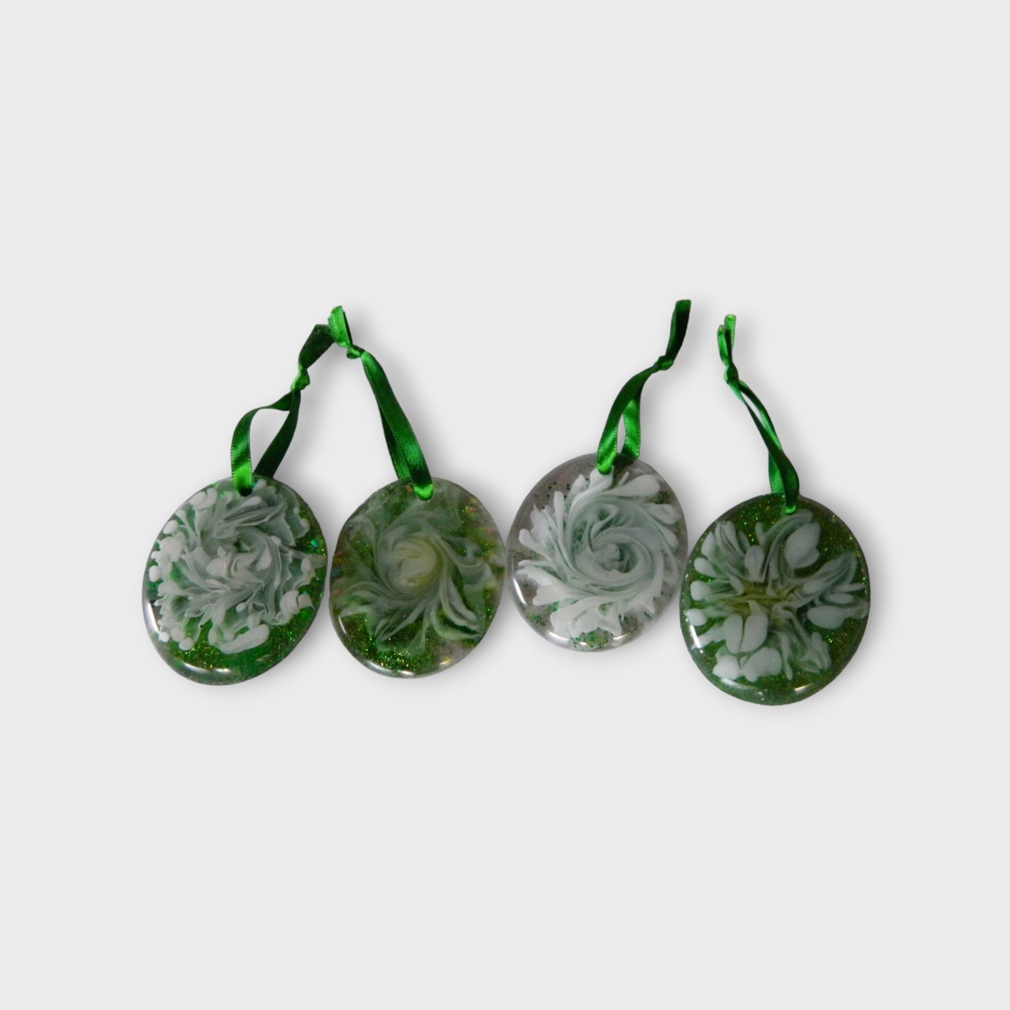 Set of 4 Resin Bloom Christmas Ornaments