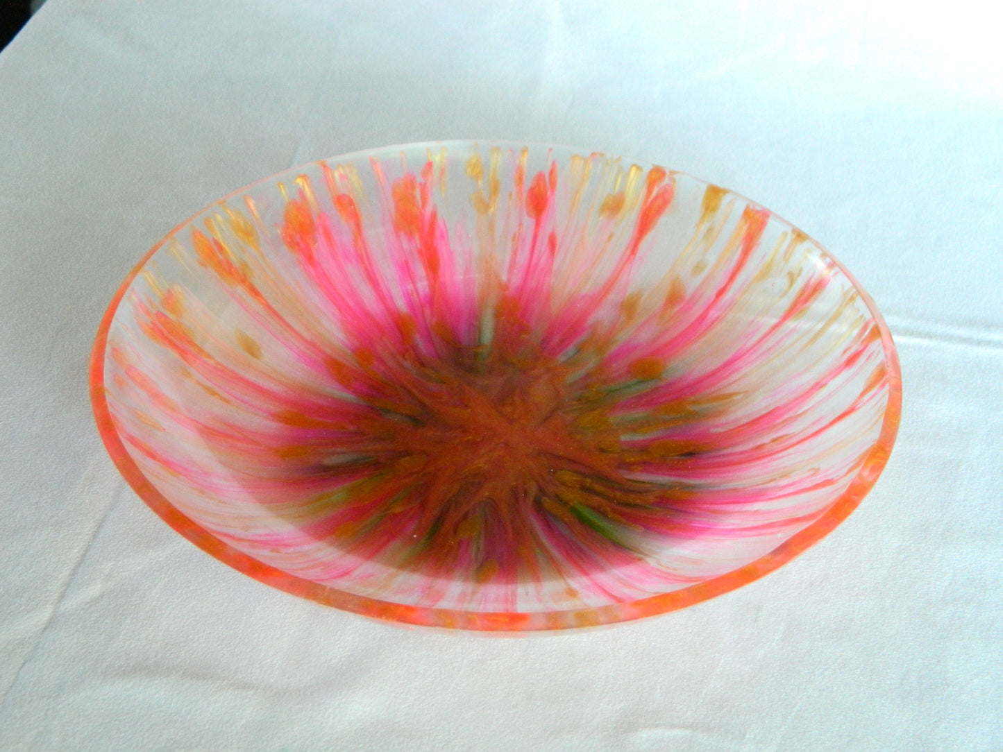 Fun Pink and Gold Shallow Resin Bowl, Serving Bowl, Statement Piece, Fruit Bowl,  Party Bowl, Entertaining Serve Ware